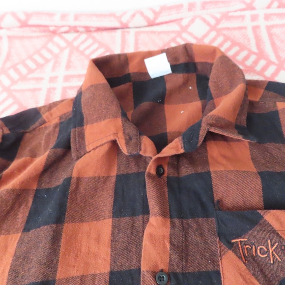 Trick R Treat Sam Mens Button Up Flannel Size Small Long Sleeve Halloween - Picture 6 of 9
